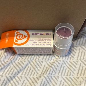 Mary Kay at play lip & cheek stick